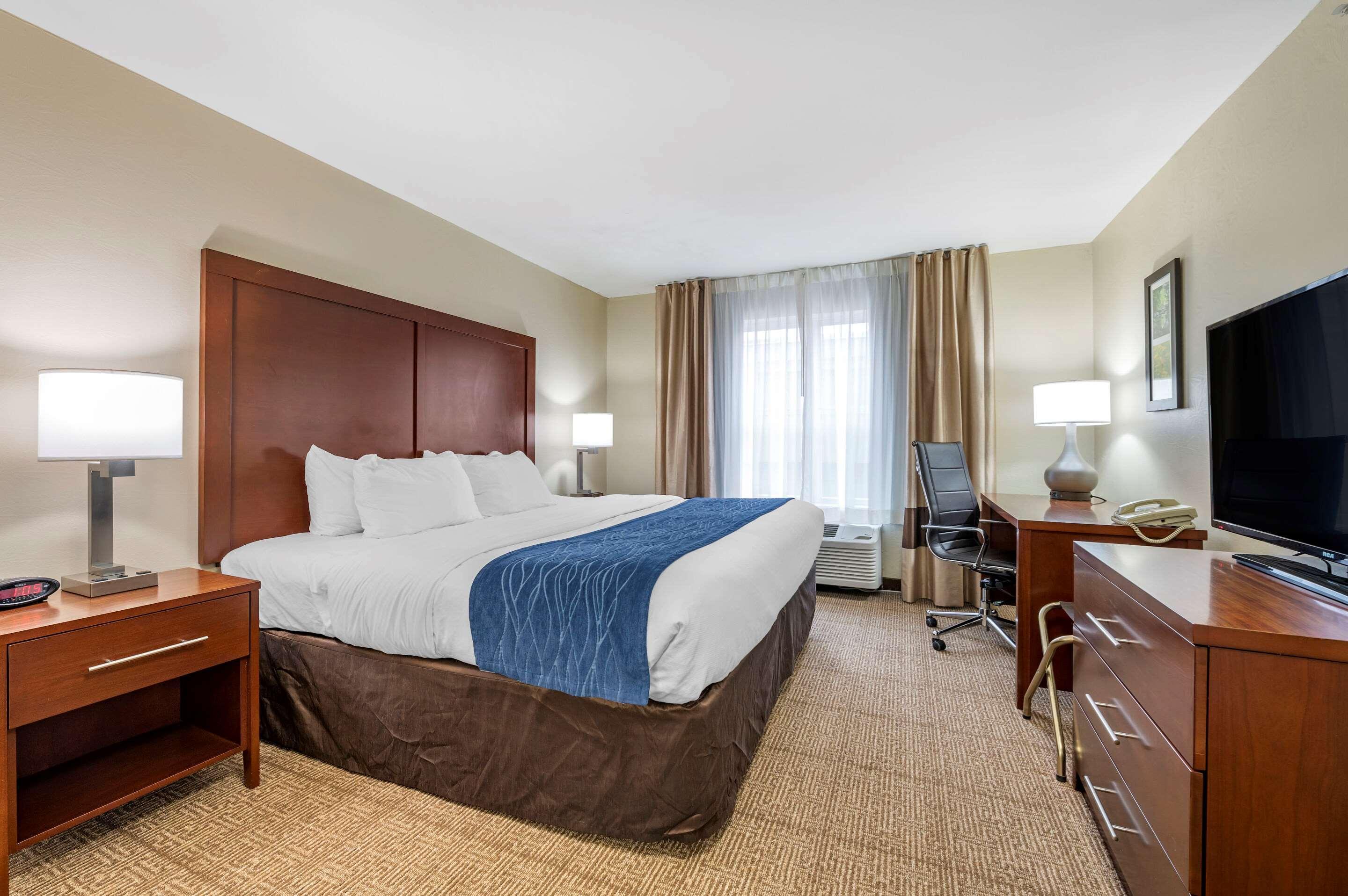 Comfort Inn & Suites Northern Kentucky Wilder Bagian luar foto