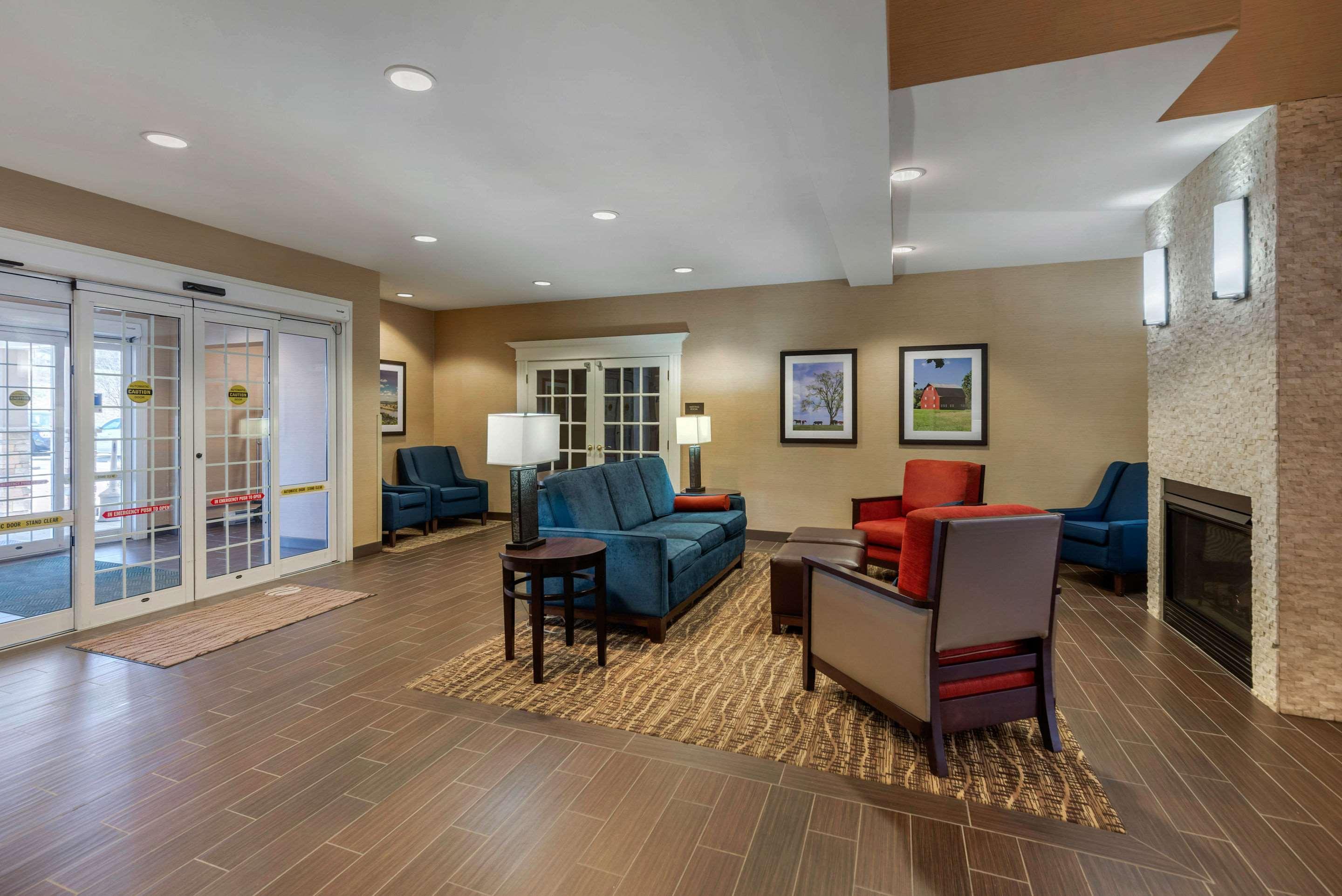 Comfort Inn & Suites Northern Kentucky Wilder Bagian luar foto