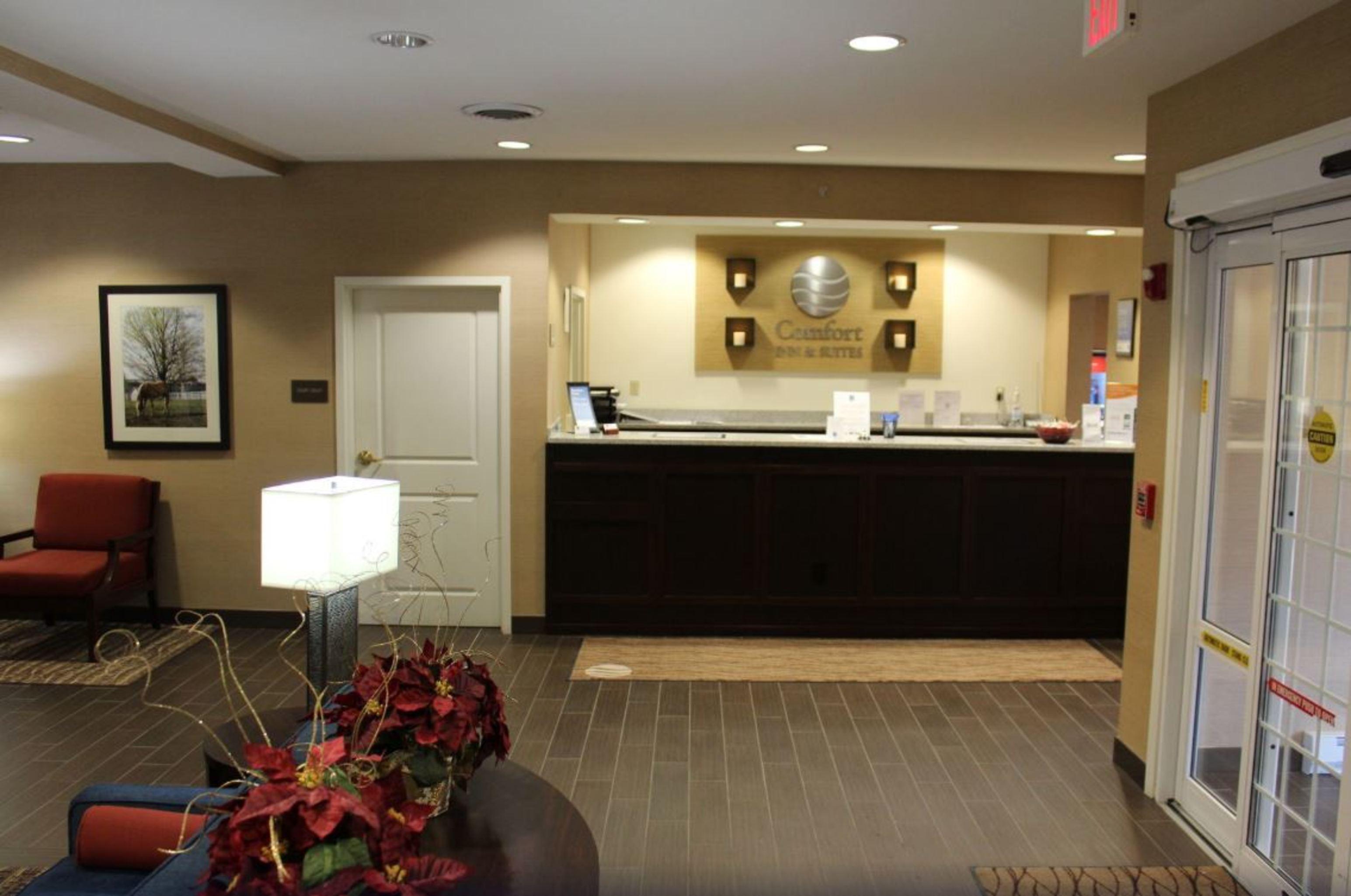Comfort Inn & Suites Northern Kentucky Wilder Bagian luar foto