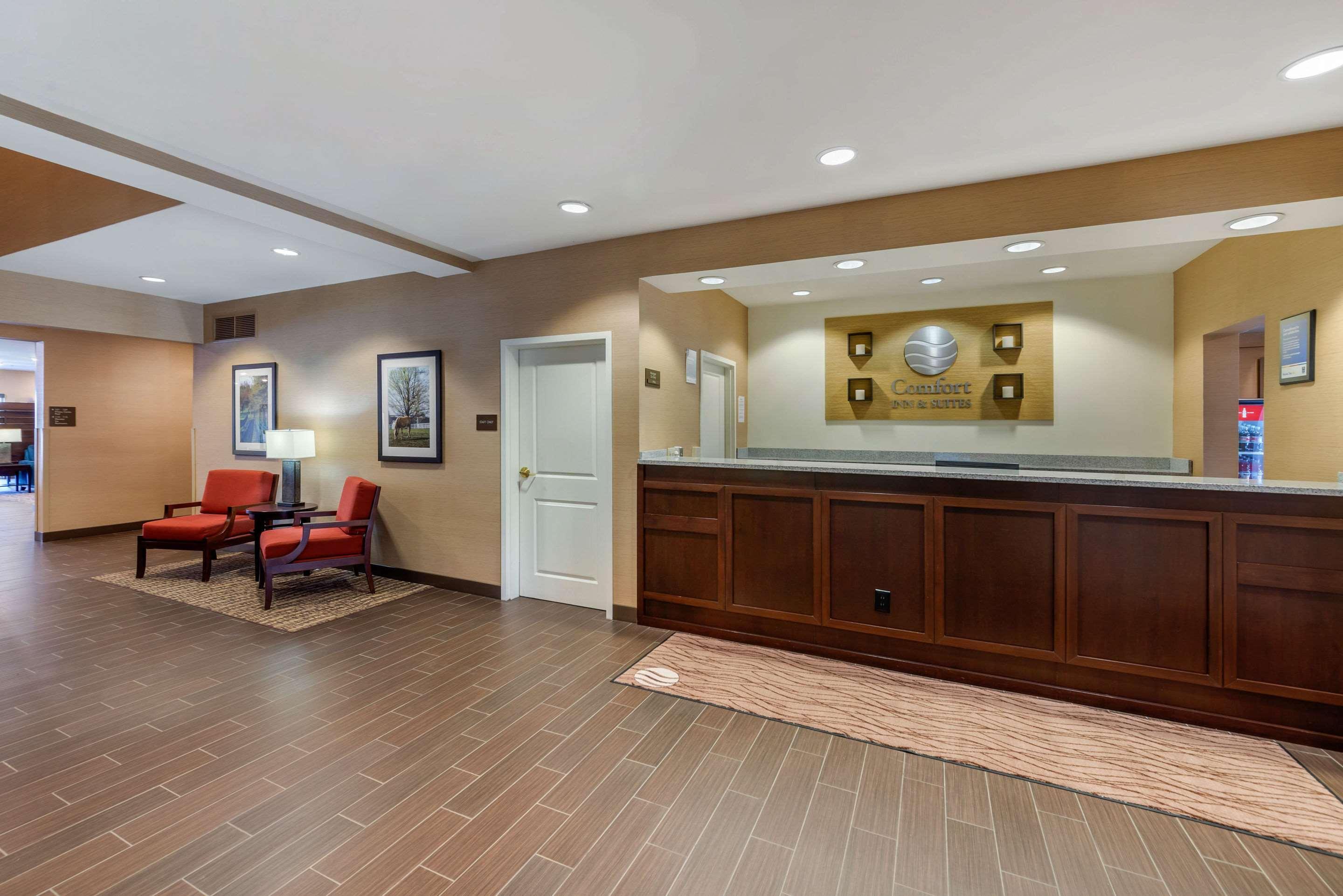 Comfort Inn & Suites Northern Kentucky Wilder Bagian luar foto