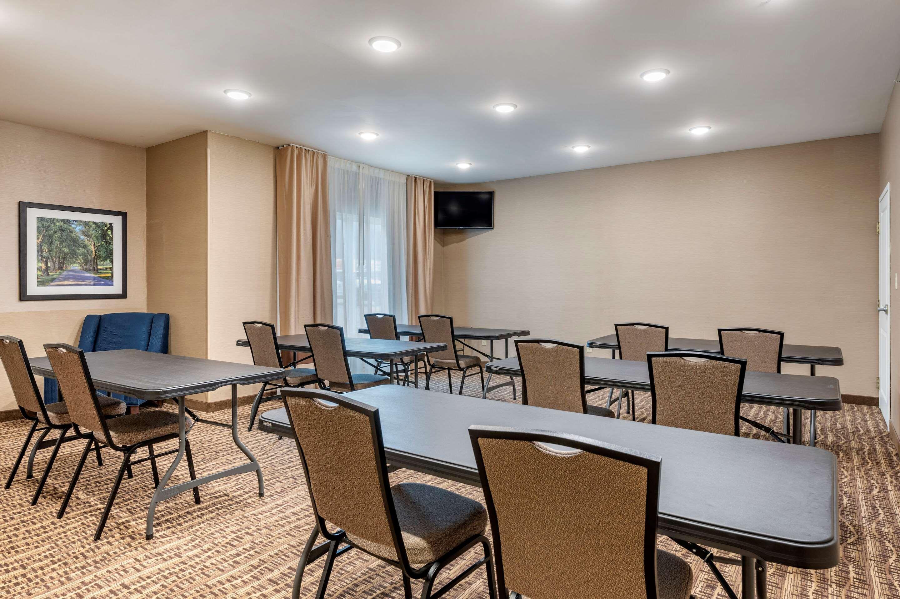 Comfort Inn & Suites Northern Kentucky Wilder Bagian luar foto
