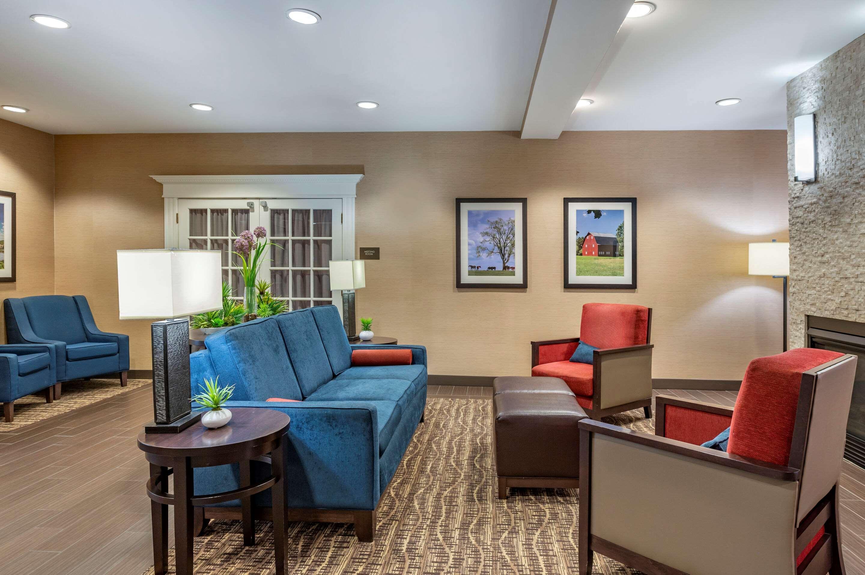 Comfort Inn & Suites Northern Kentucky Wilder Bagian luar foto