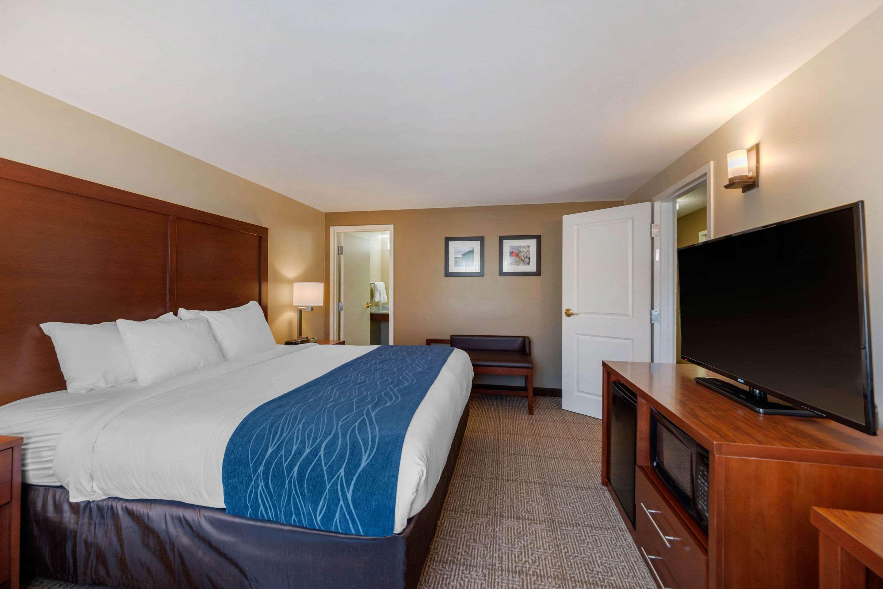 Comfort Inn & Suites Northern Kentucky Wilder Bagian luar foto