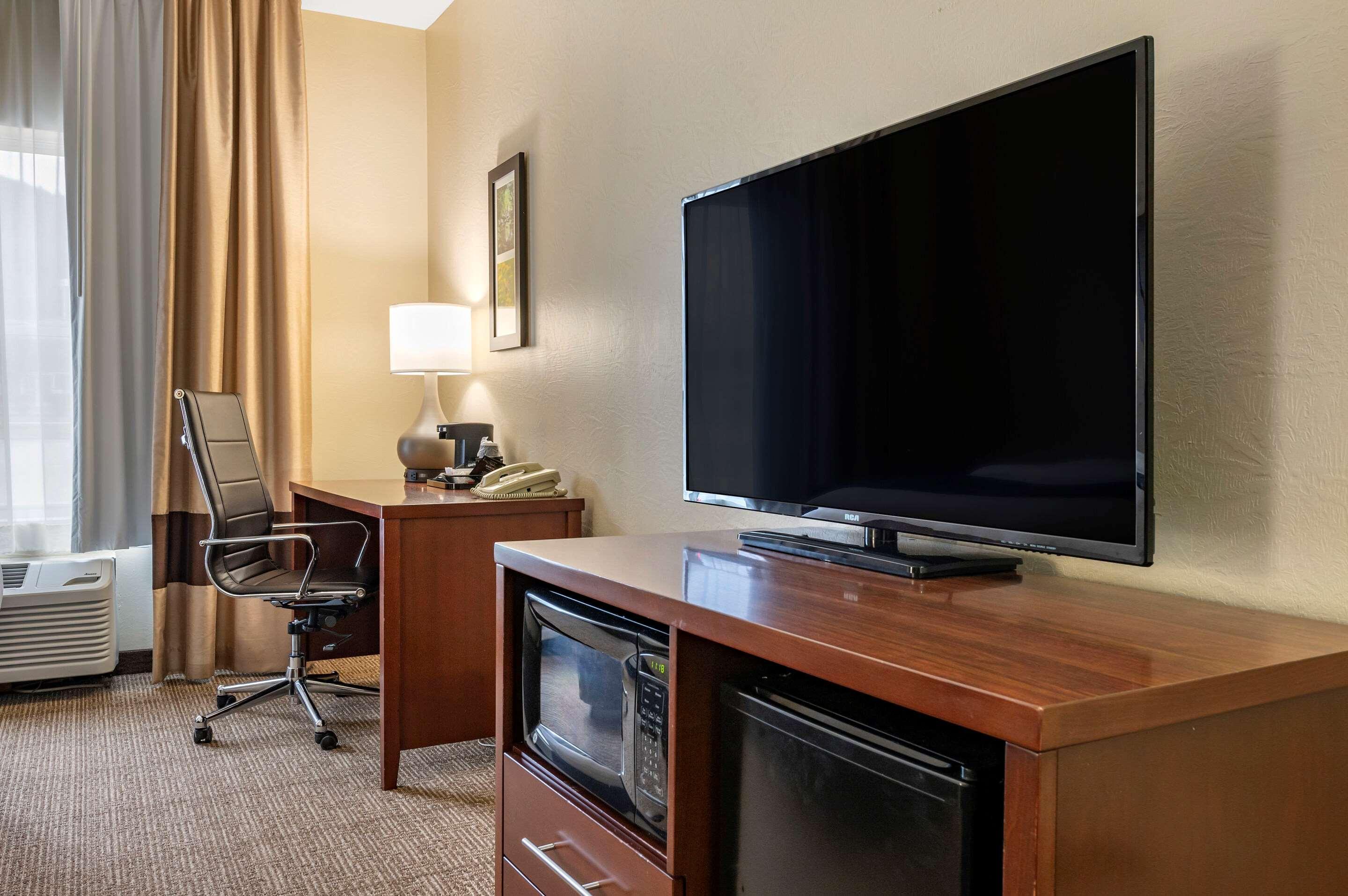 Comfort Inn & Suites Northern Kentucky Wilder Bagian luar foto