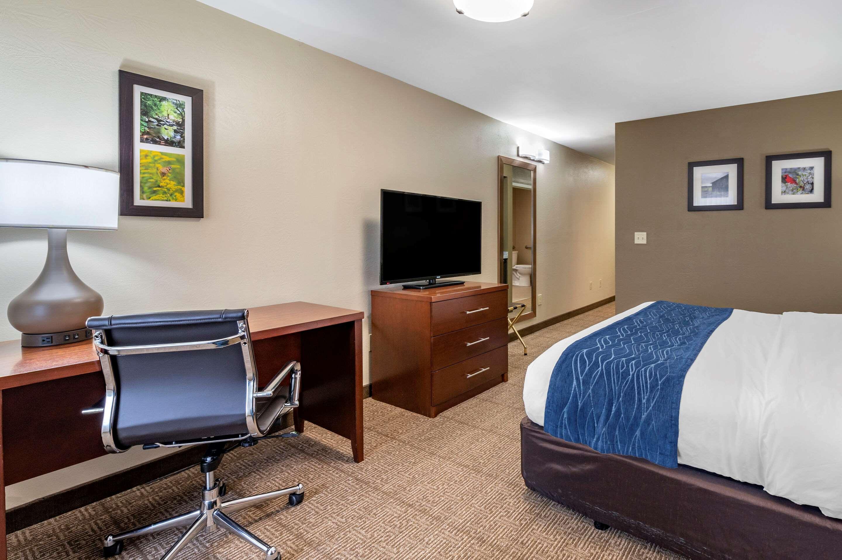 Comfort Inn & Suites Northern Kentucky Wilder Bagian luar foto