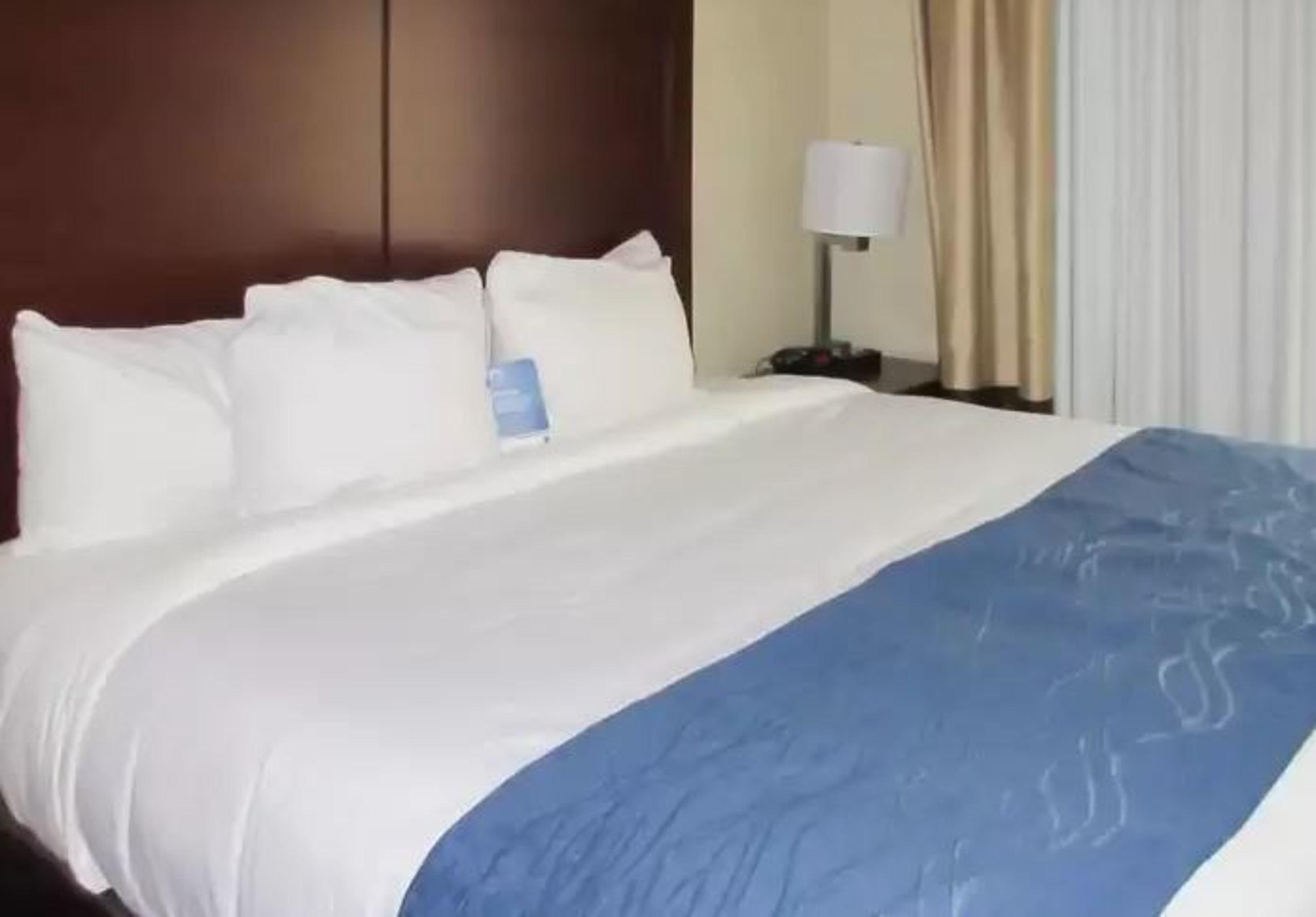 Comfort Inn & Suites Northern Kentucky Wilder Bagian luar foto